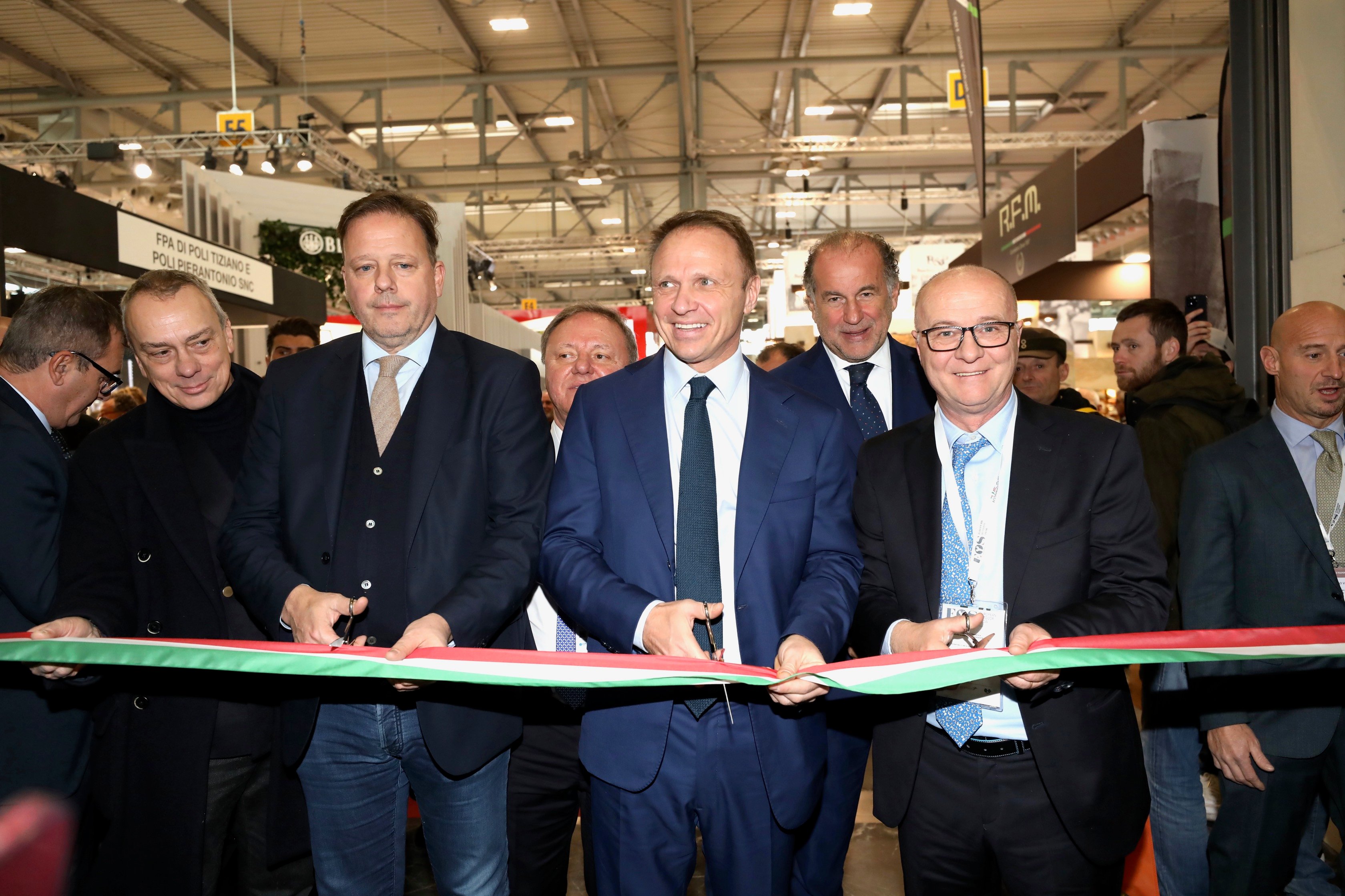 ministro Lollobrigida EOS show fiera 2023