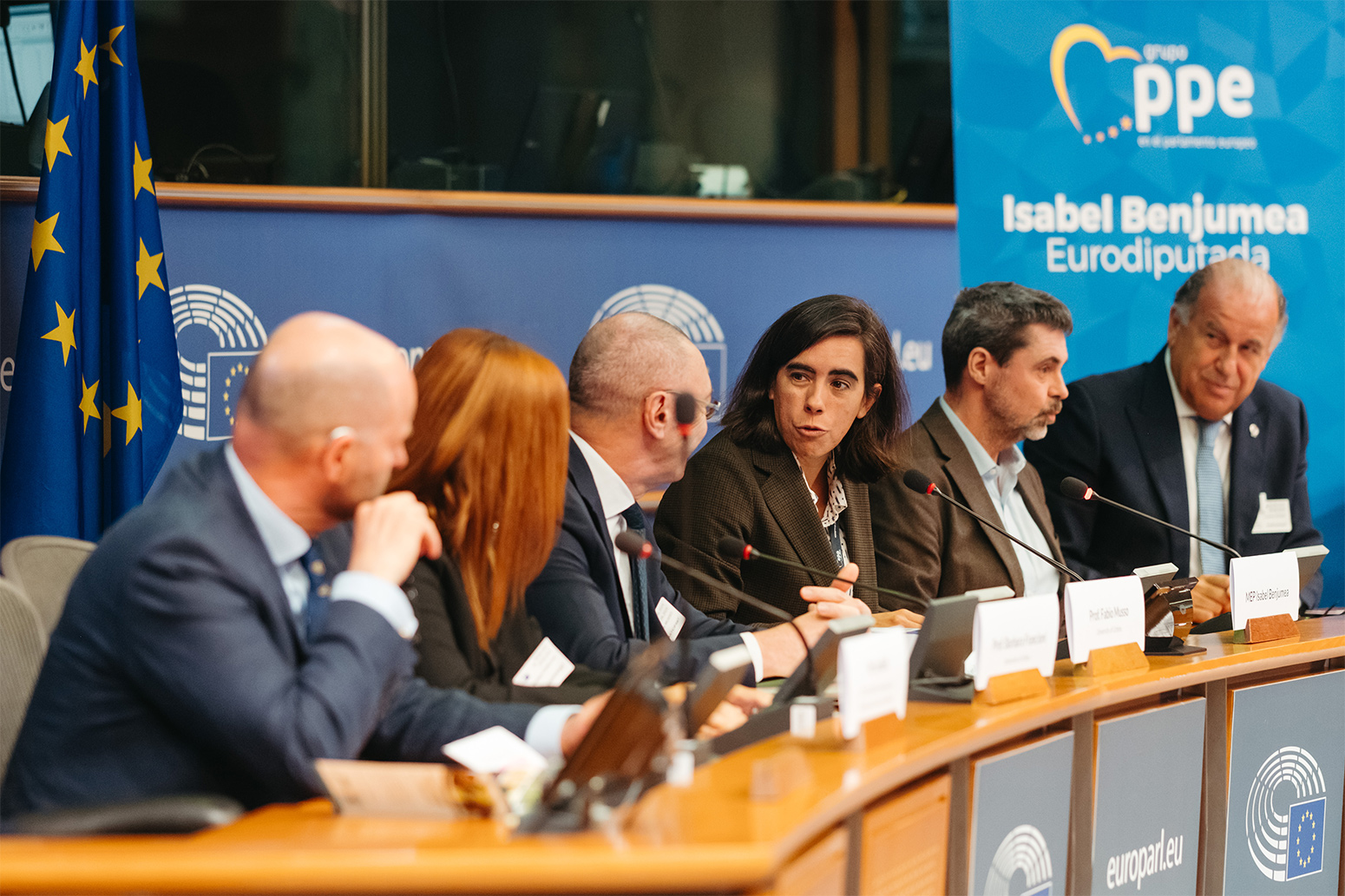 L'industria armiera civile contribuisce con 180 miliardi di euro annui ...